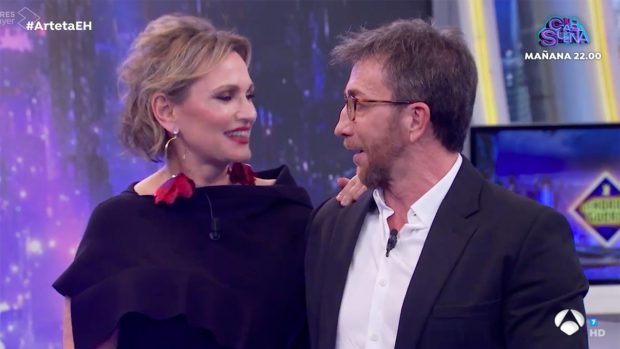 Ainhoa Arteta y Pablo Motos en 'El Hormiguero'./Antena 3