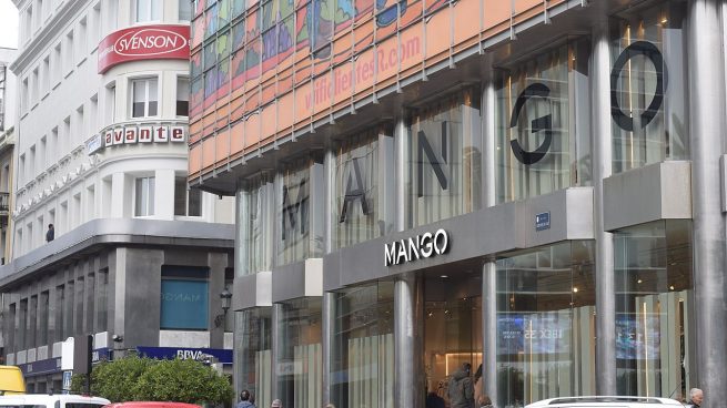 La americana vichy de Mango Outlet para ir calentado motores para primavera