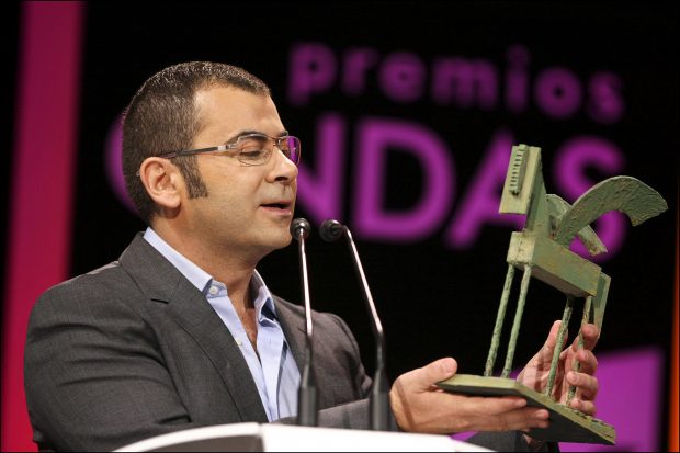 Jorge Javier Vázquez con su Premio Ondas en 2009 / Gtres