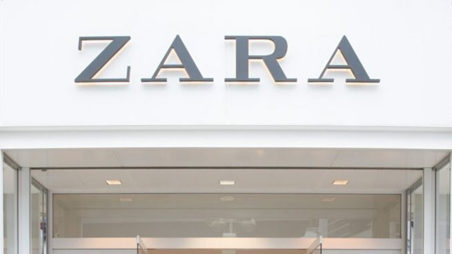 Es la sobrecamisa que más ha arrasado online y Zara la vende ahora por 15 euros menos