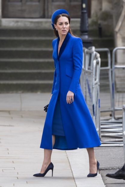 Kate Middleton ha apostado por el color azul./Gtres