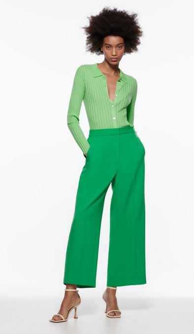 Los pantalones Zara que nunca pasan de moda y que siempre te salvan