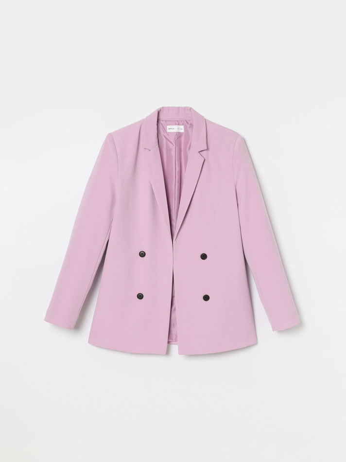 La blazer de Lefties que vas a comprarte en sus tres colores cuando veas el precio