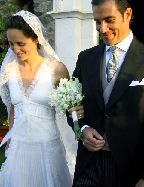 Miguel Báez y Carolina Herrera en su boda / Gtres