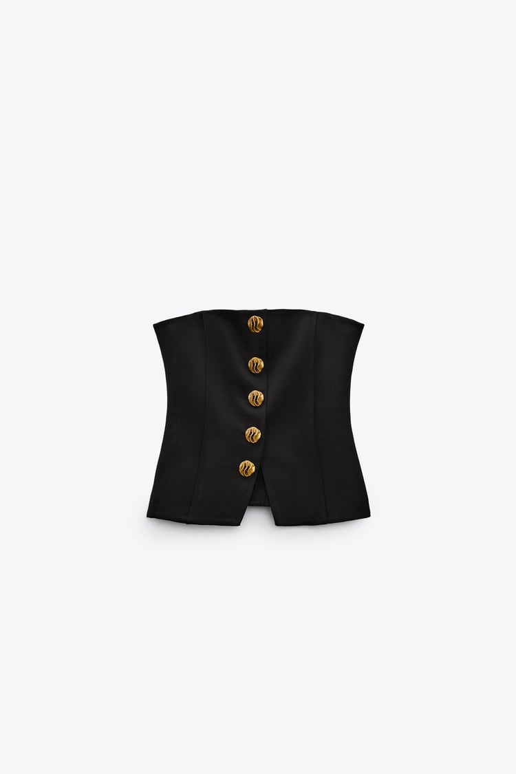 Así combina Rocío Osorno el bustier de botones de Zara que es una auténtica fantasía