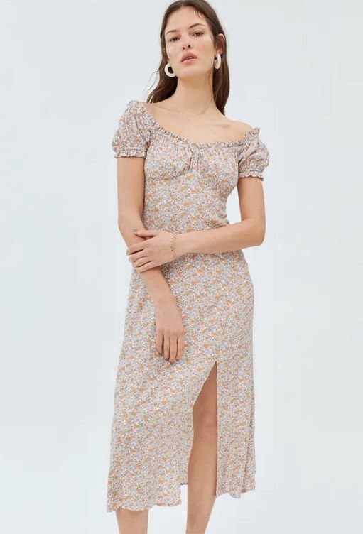 El vestido de H&M con manga puffy y escote corazón para un estilo romántico