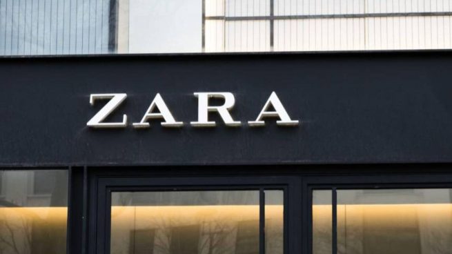 El clon de las cangrejeras más demandadas de Prada llegan a Zara para quedarse
