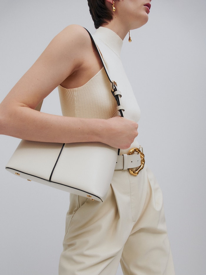El bolso de piel de Massimo Dutti Studio más elegante y hecho en España