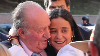 Victoria de Marichalar con el Rey Juan Carlos. / Gtres