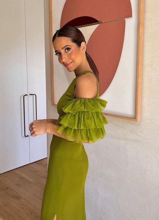 María F.Rubíes deja boquiabiertos a todos con este vestido verde oliva de Redondo Brand