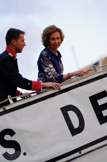 La Reina Sofía deslumbra en Miami poco antes de la vuelta de don Juan Carlos
