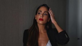 Rocío Osorno deslumbra con la blazer de lino más deseada de Zara