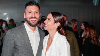 Tamara Gorro y Ezequiel Garay sonriendo / Gtres