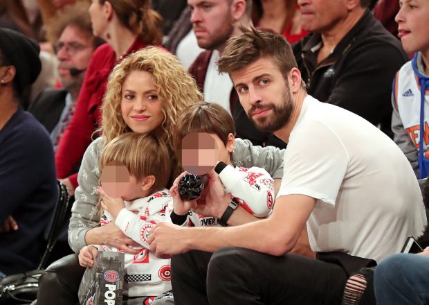 Shakira y Piqué con sus hijos / Gtres