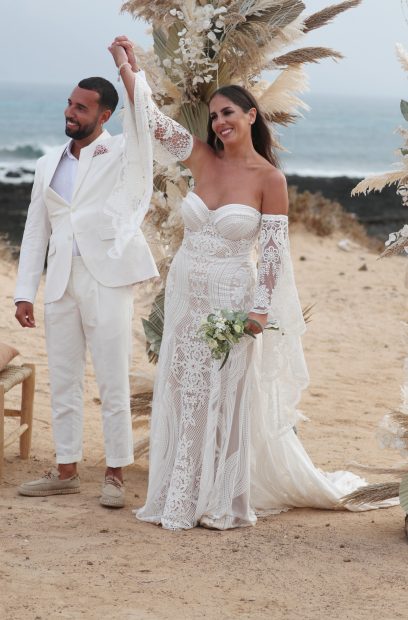 Anabel Pantoja y Omar Sánchez en su boda / Gtres