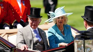 El príncipe Carlos y Camilla Parker-Bowles en Ascot. / Gtres