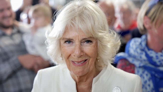 Camilla Parker Bowles sonriendo / Gtres