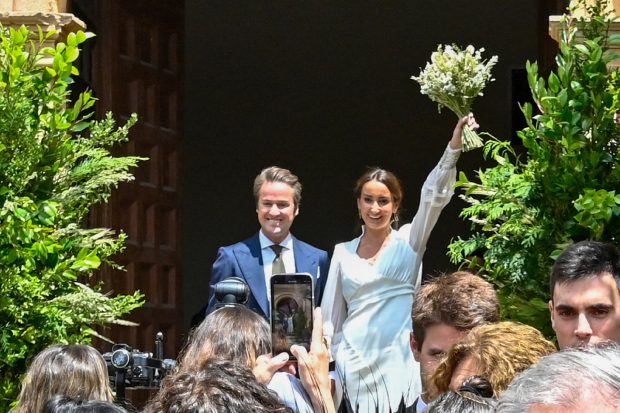 Álvaro López Huerta y Lucía Pombo en su boda / Gtres