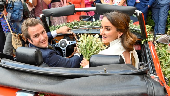 Álvaro López Huerta y Lucía Pombo en su boda / Gtres