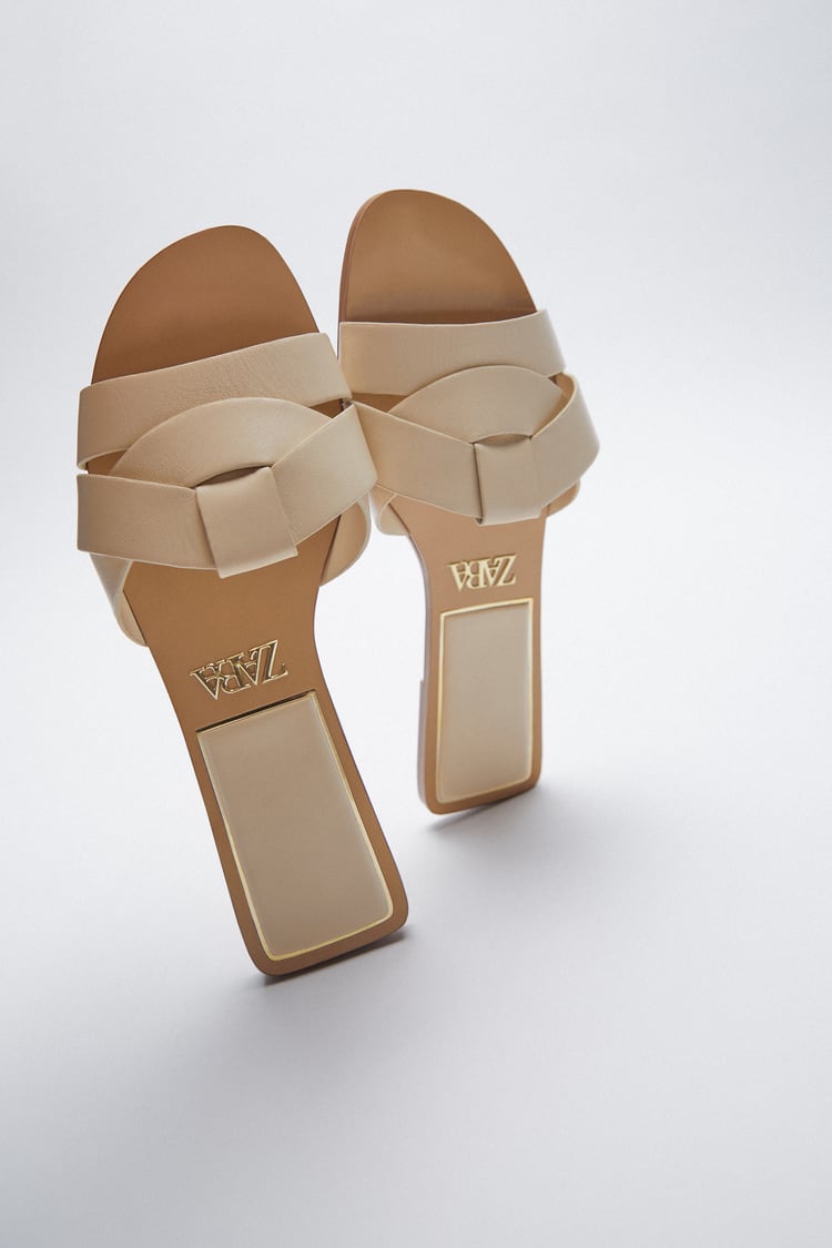 Zara arrasa con el clon de las sandalias de Hermès que luce Georgina Rodríguez