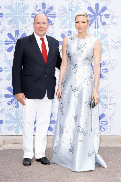 Charlene y Alberto de Mónaco en el baile de la Cruz Roja / Gtres