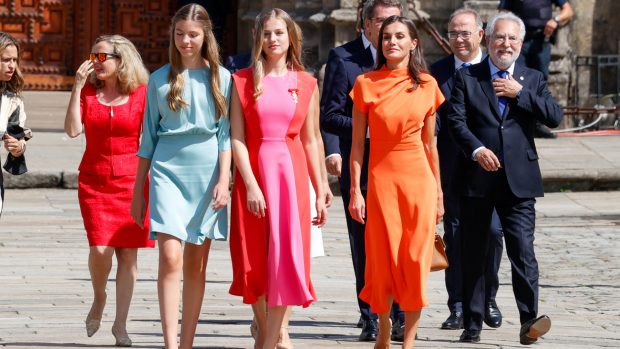 La Reina Letizia junto a sus hijas, la Princesa Leonor y la Infanta Sofía / Gtres