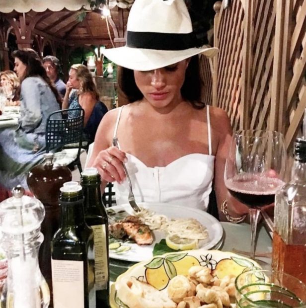 Meghan Markle en un restaurante / Instagram
