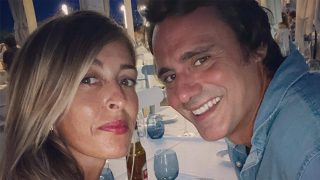 Ion Aramendi y María Amores sonriendo / Instagram