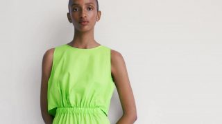 El vestido de Massimo Dutti cut out de color verde más llamativo de la era Inditex