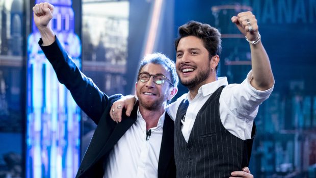 Pablo Motos y Manuel Carrasco en 'El Hormiguero' / Gtres