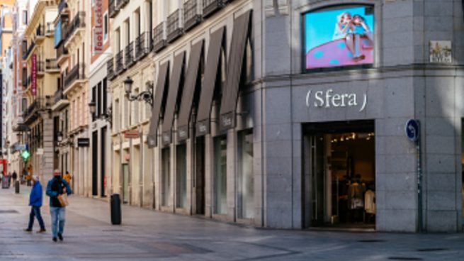 El vestido de Sfera en tonos naranjas que es una fantasía