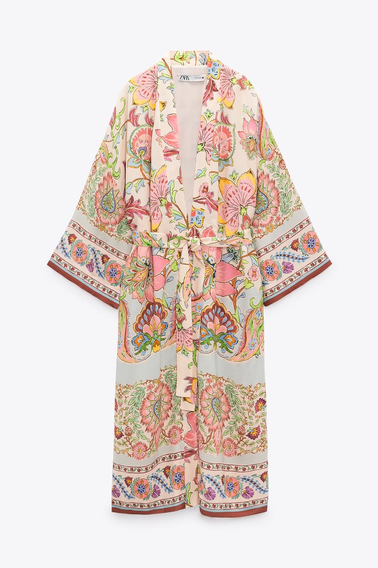 El conjunto de Zara de top, pantalón culotte y kimono