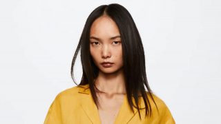 La camisa de manga corta de Mango que es de lino y querrás en amarillo