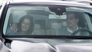 Iker Casillas y Sara Carbonero en un coche / Gtres