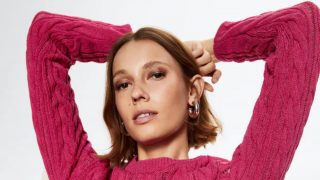 El jersey crop calado de Mango con el color tendencia de este otoño/invierno