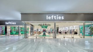 El abrigo de paño de Lefties que te va a salvar más de una noche