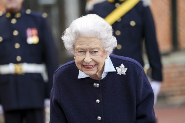 La Reina Isabel II durante un acto oficial / Gtres