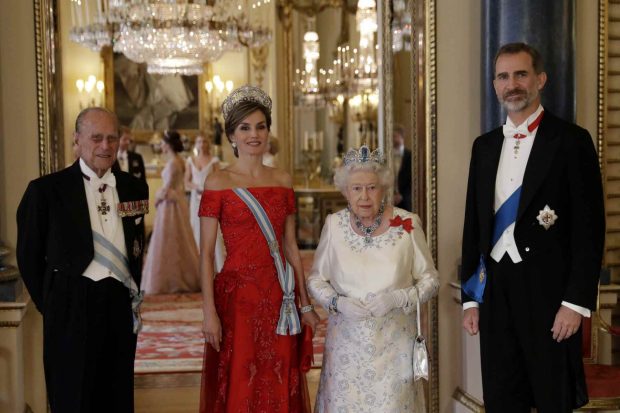 Isabel II y Felipe de Edimburgo con el Rey Felipe VI y la Reina Letizia / Gtres