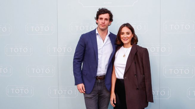 Tamara Falcó e Íñigo Onieva posando / Gtres