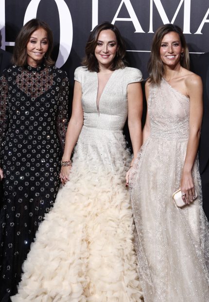 Tamara Falcó, Isabel Preysler y Ana Boyer en un photocall / Gtres