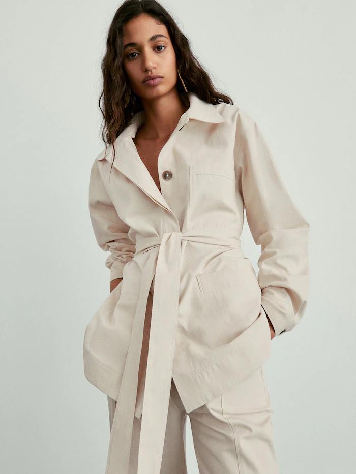 La sobrecamisa de Massimo Dutti con un 25% que no puede faltar en tu look de oficina en otoño