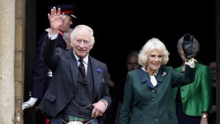 Los Reyes Carlos y Camilla en Escocia. / Gtres