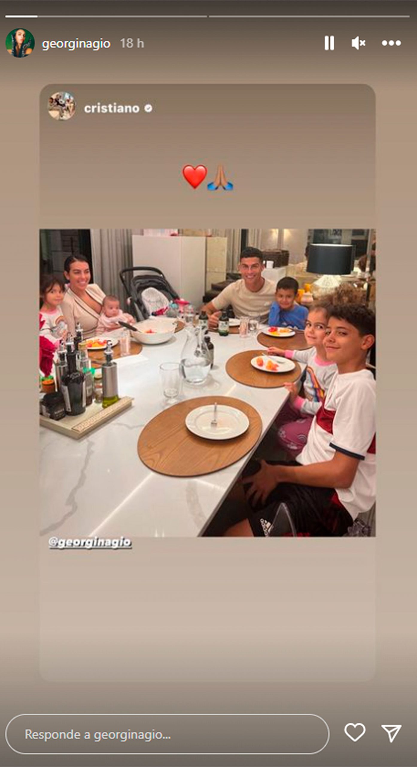 Georgina Rodríguez cena en casa con Cristiano y sus hijos / Instagram