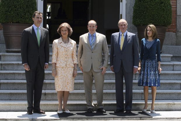 Alberto de Mónaco con la Familia Real española en 2008