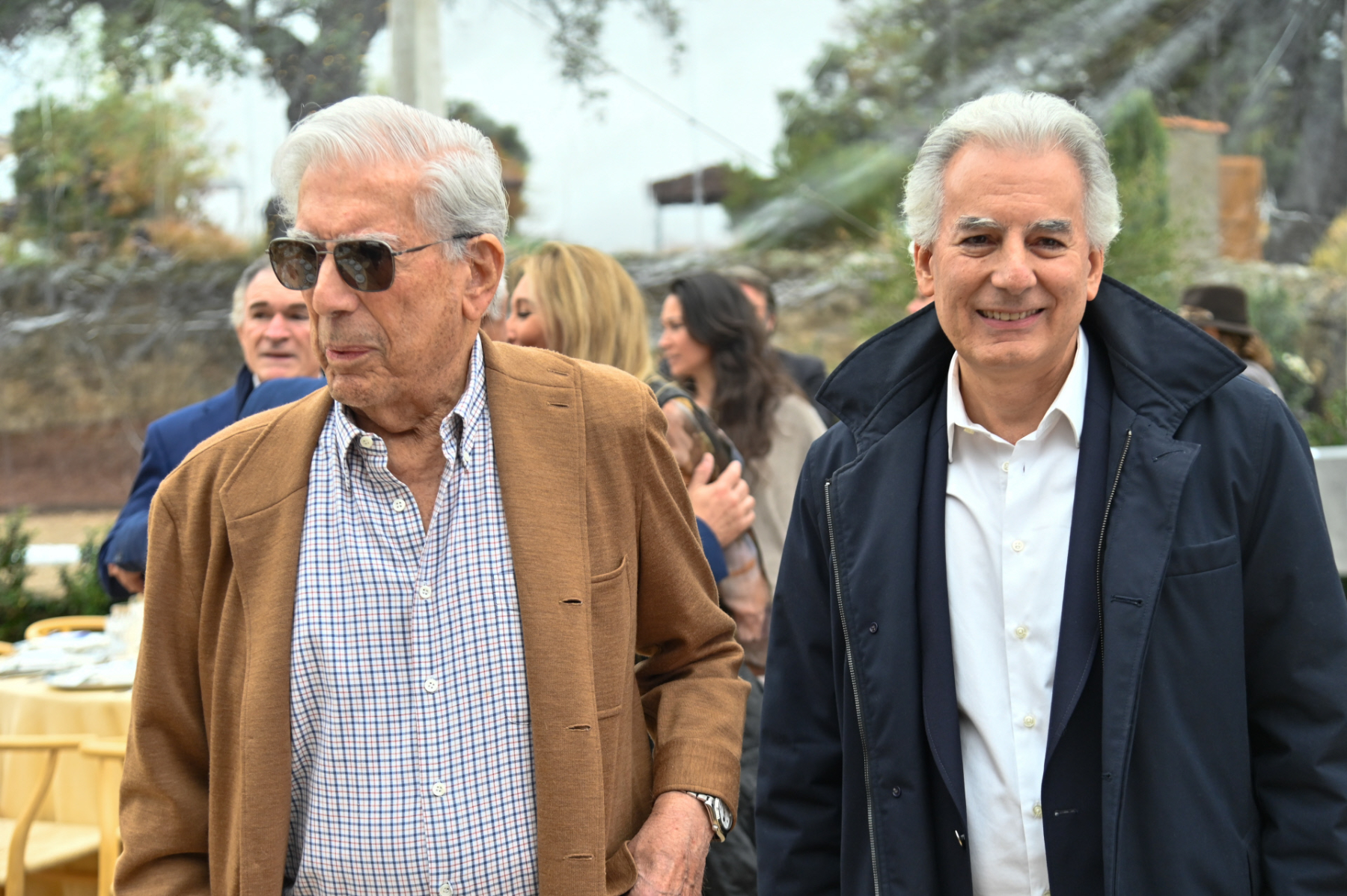Mario Vargas Llosa y Alvaro Vargas Llosa, en el evento / Gtres