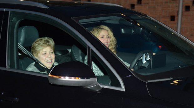 Nidia Ripoll y Shakira en el coche / Gtres