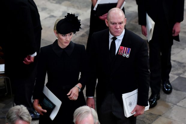 Mike y Zara Tindall en el funeral de Isabel II / Gtres