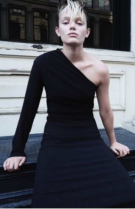 The Zara dress with which you can stand out this New Year's Eve: elegant and fitted to show off your curves