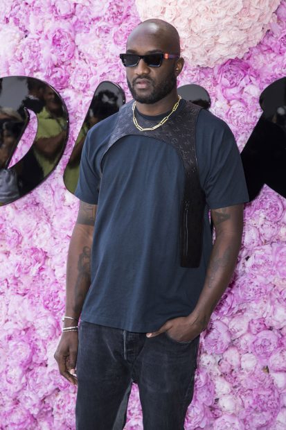 Virgil Abloh posando en un evento de Dior / Gtres