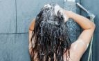 Soy peluquero y si aplicas este sencillo truco al lavarte el pelo te va a crecer más rápido de forma natural